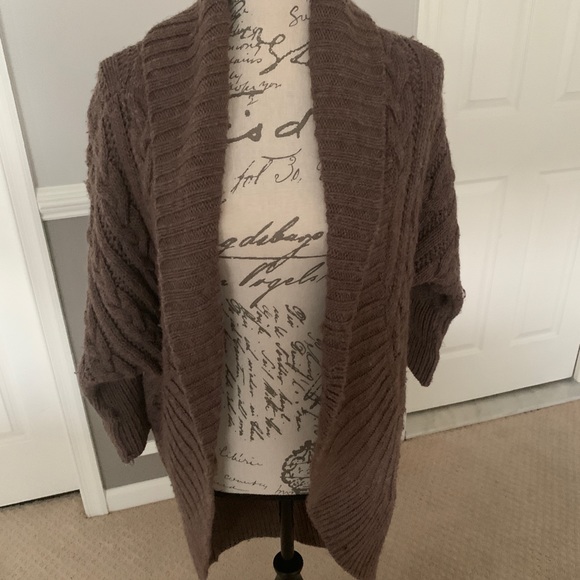 sweater - Picture 3 of 3